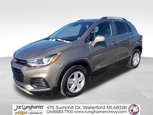 Certified 2020 Chevrolet Trax LT w/ LT Convenience Package image 4