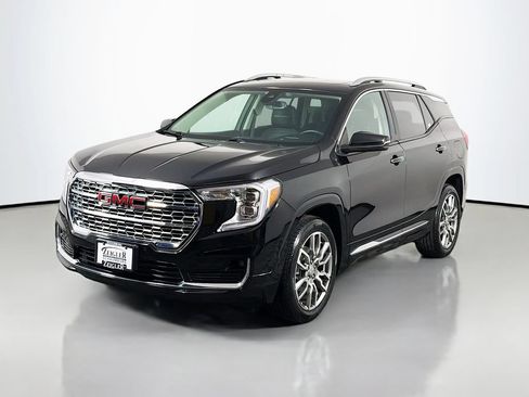 Used 2022 GMC Terrain Denali AWD/4WD image 3