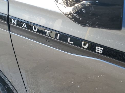 New 2026 Lincoln Nautilus Reserve w/ Jet Appearance Package image 7