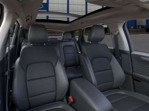 New 2026 Ford Escape SE w/ Class II Trailer Tow Package image 10