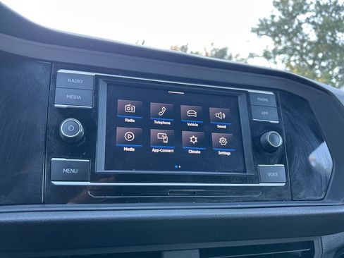 Used 2021 Volkswagen Jetta R-Line image 26