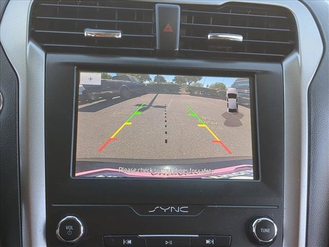 Used 2020 Ford Fusion SE FWD image 14