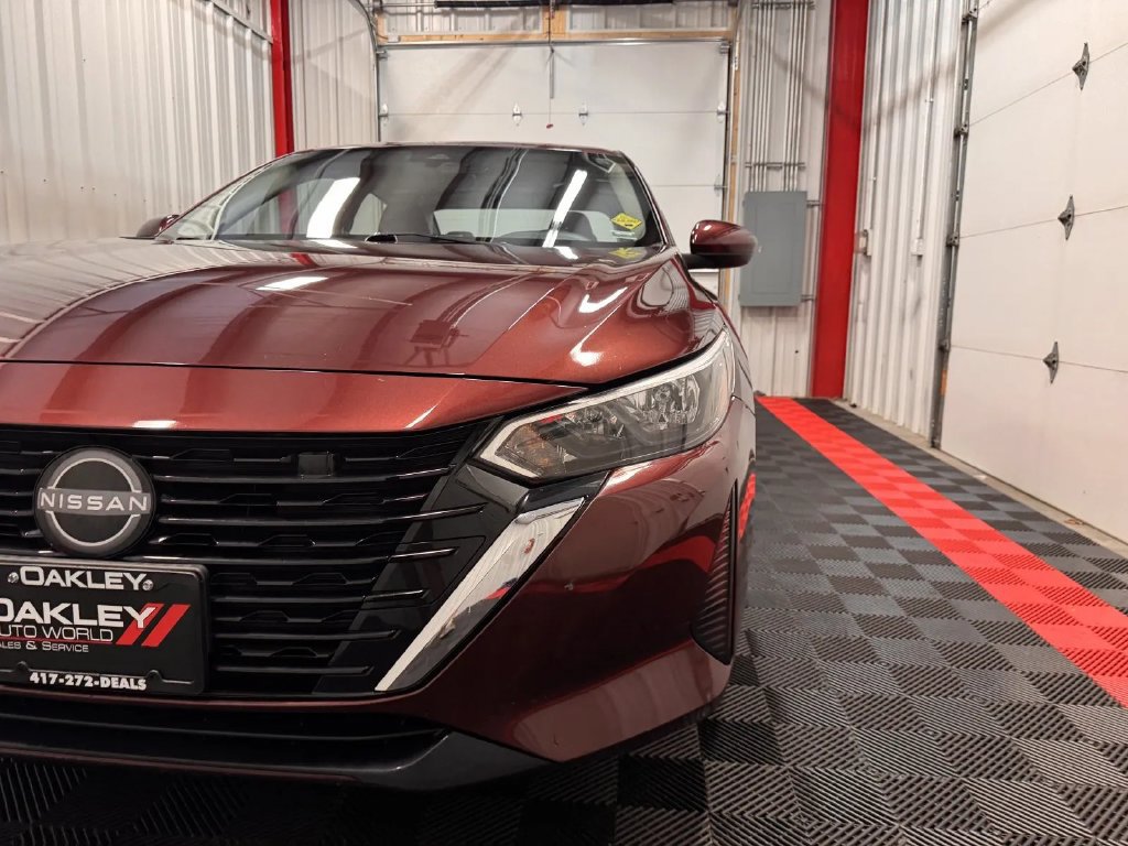 Used 2025 Nissan Sentra SV w/ All-Weather Package FWD image 8