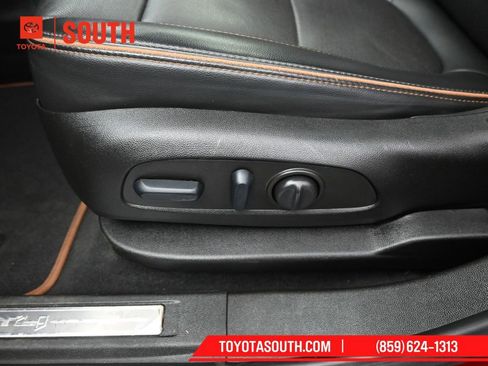 Used 2022 GMC Acadia AT4 w/ Technology Package image 23