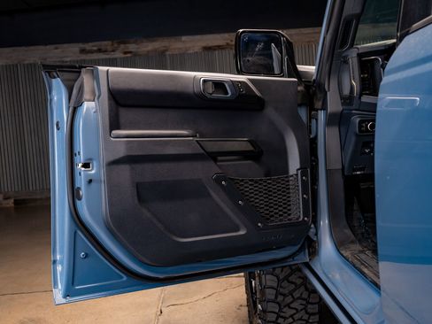 Used 2025 Ford Bronco Badlands image 31