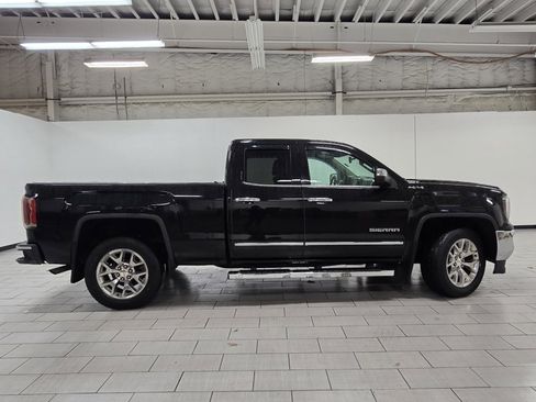 Used 2017 GMC Sierra 1500 SLT w/ SLT Premium Package image 18