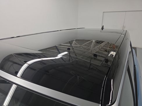 Used 2023 Rivian R1S Adventure AWD/4WD image 13