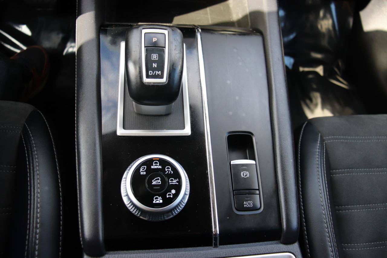 Used 2024 Mitsubishi Outlander AWD image 43