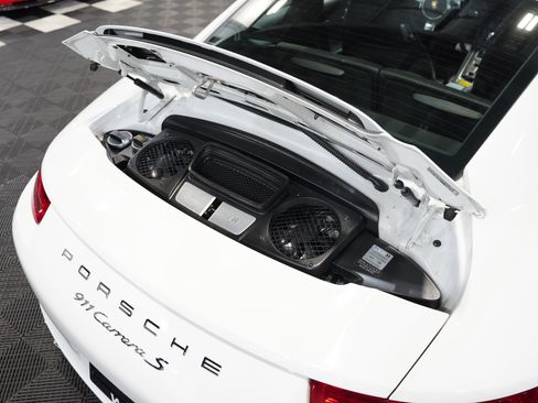 Used 2014 Porsche 911 Carrera S image 44