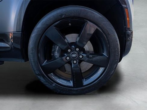 Used 2023 Land Rover Defender 110 V8 image 16