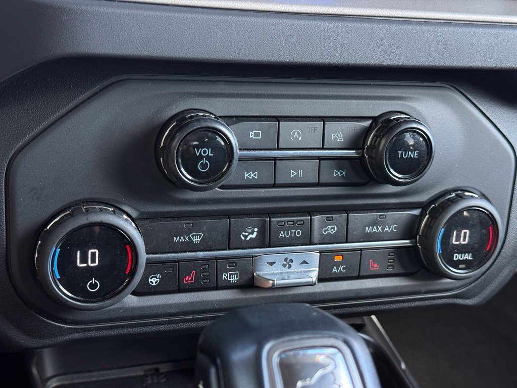 Used 2025 Ford Bronco Outer Banks AWD/4WD image 14