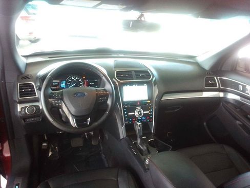 Used 2017 Ford Explorer Sport w/ Equipment Group 401A AWD/4WD image 7