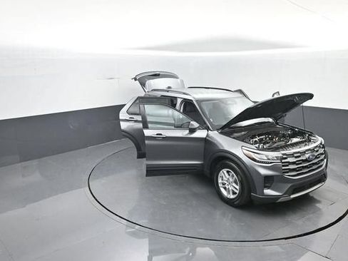 New 2026 Ford Explorer Active RWD image 36