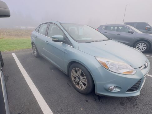 Used 2012 Ford Focus SEL image 2