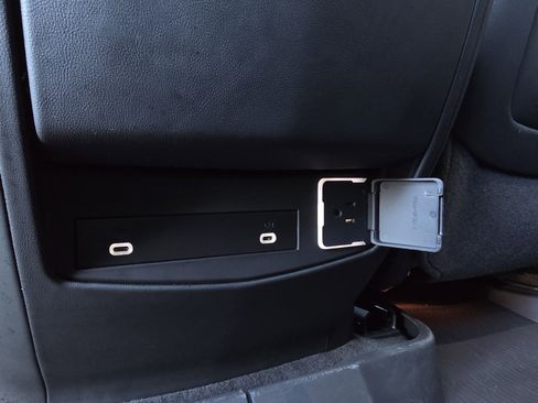 Used 2024 Cadillac Escalade Premium Luxury w/ Performance Package image 39