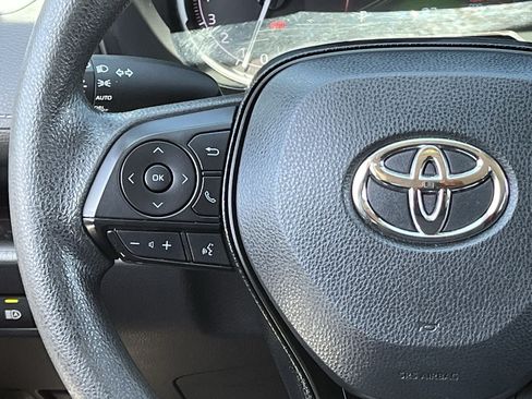 Used 2024 Toyota RAV4 XLE AWD/4WD image 12