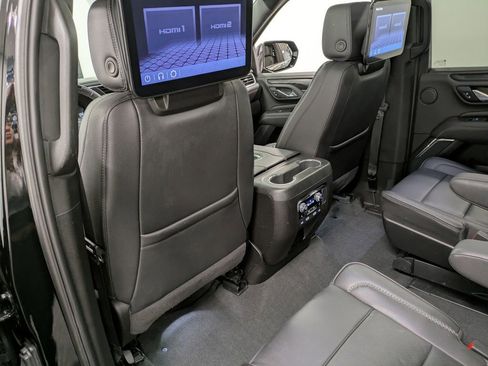 Used 2024 GMC Yukon Denali w/ Advanced Technology Package image 23