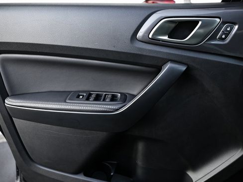 Used 2023 Ford Ranger Lariat w/ Equipment Group 501A High image 18