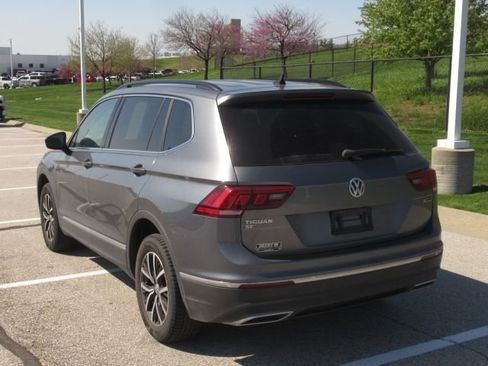 Used 2020 Volkswagen Tiguan S image 2