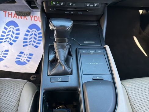 Used 2019 Lexus ES 350 Luxury w/ Premium Package image 43