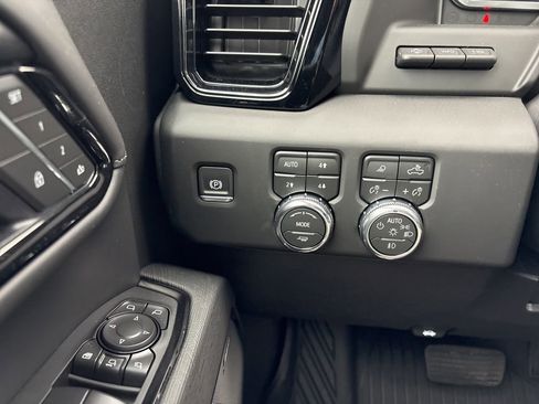 New 2026 GMC Sierra 2500 AT4X w/ AT4X AEV Edition AWD/4WD image 45