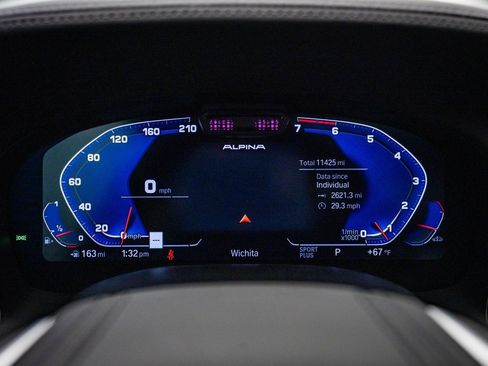 Used 2022 BMW ALPINA B7 xDrive image 32