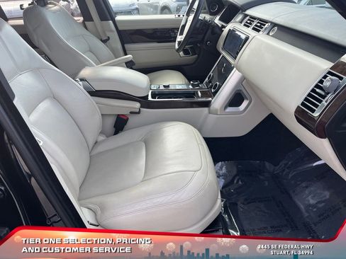 Used 2020 Land Rover Range Rover HSE image 19