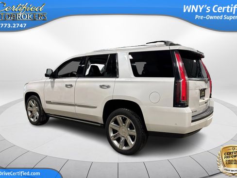 Used 2020 Cadillac Escalade Premium Luxury image 8