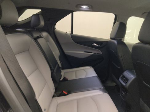 Used 2021 Chevrolet Equinox Premier image 19