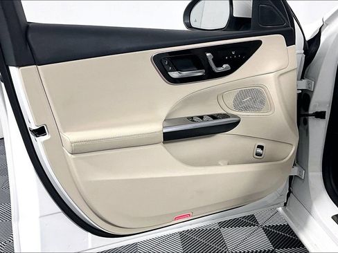 Used 2025 Mercedes-Benz C 300 Sedan image 22