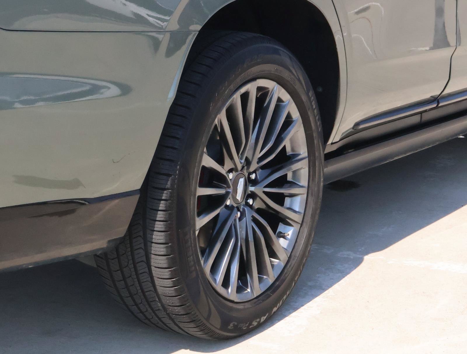 Used 2023 Cadillac Escalade V AWD/4WD image 12