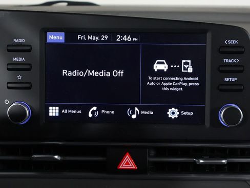 Certified 2024 Hyundai Elantra SE FWD image 39