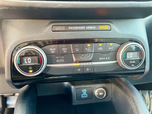 Used 2021 Ford Escape SE w/ Convenience Package image 16