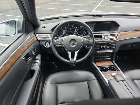 Used 2014 Mercedes-Benz E 350 4MATIC Wagon image 26
