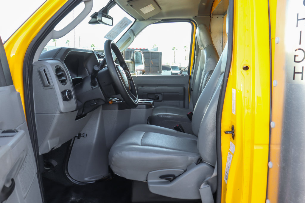 Used 2022 Ford E-350 and Econoline 350 Super Duty RWD image 18