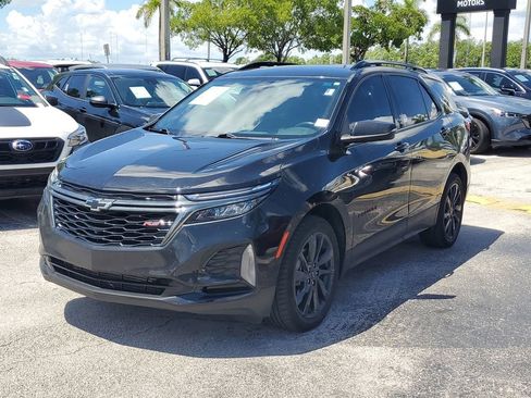 Used 2022 Chevrolet Equinox RS w/ RS Leather Package image 3