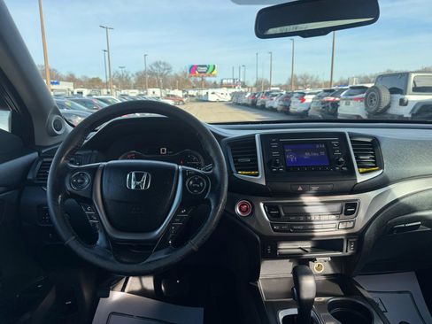 Used 2017 Honda Ridgeline RTL image 18