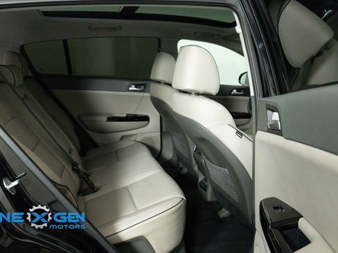 Used 2018 Kia Sportage EX w/ Option Group 040 FWD image 31
