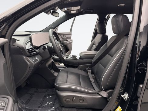 Used 2025 Buick Enclave Sport Touring w/ Power Package image 11