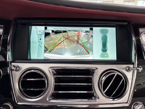 Used 2017 Rolls-Royce Dawn image 88