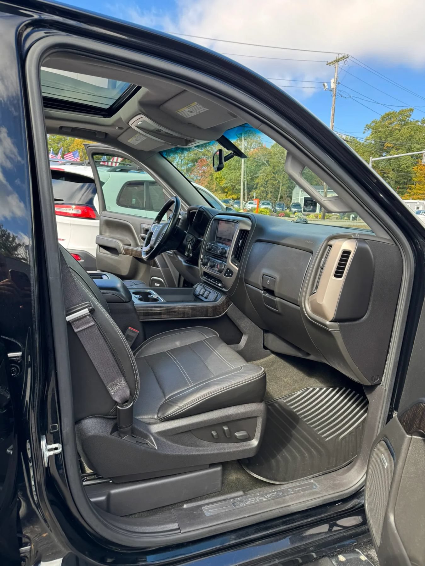 Used 2016 GMC Sierra 1500 Denali AWD/4WD image 31
