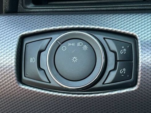 Used 2016 Ford Mustang Coupe RWD image 21
