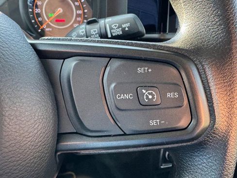 Used 2025 Jeep Wrangler Sport image 15