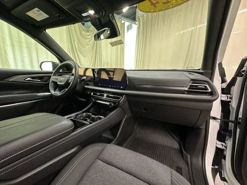 Used 2024 Chevrolet Traverse LT w/ LPO, Floor Liner Package FWD image 16
