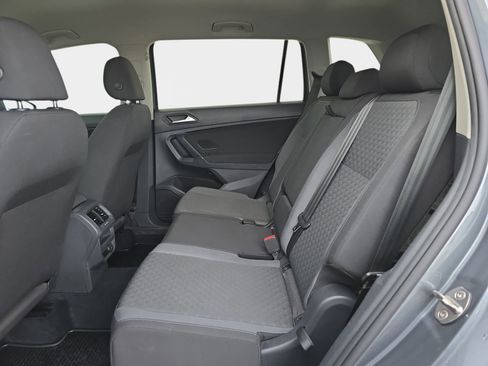 Used 2020 Volkswagen Tiguan S image 16
