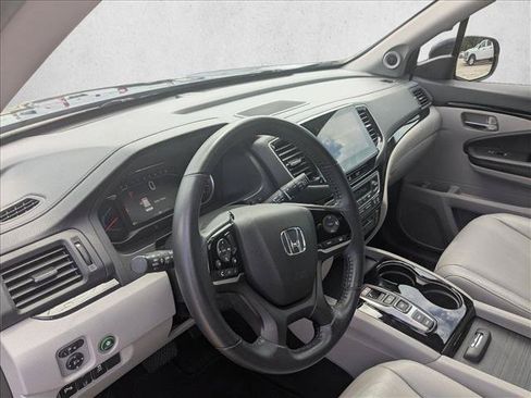 Used 2022 Honda Pilot Touring image 10