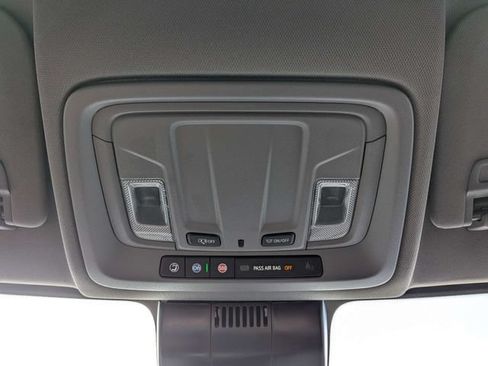 Used 2025 Chevrolet Silverado 1500 LT AWD/4WD image 25