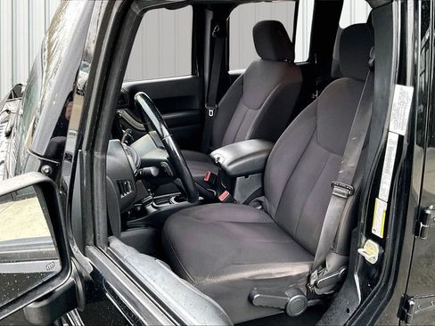 Used 2014 Jeep Wrangler Unlimited Sport w/ Power Convenience Group image 19