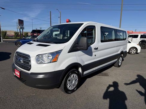 Used 2018 Ford Transit 350 XLT RWD image 3