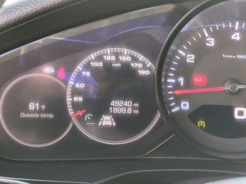 Used 2018 Porsche Panamera 4 image 22